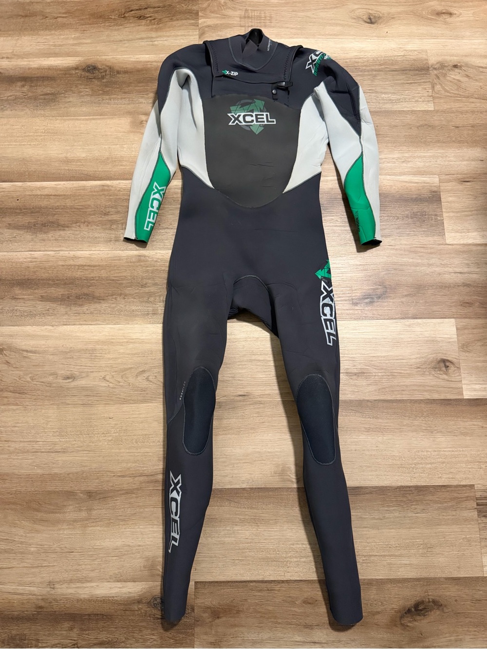 Xcel Drylock 4/3mm Chest Zip Wetsuit Mens Medium ThermoBamboo Fusion Seal